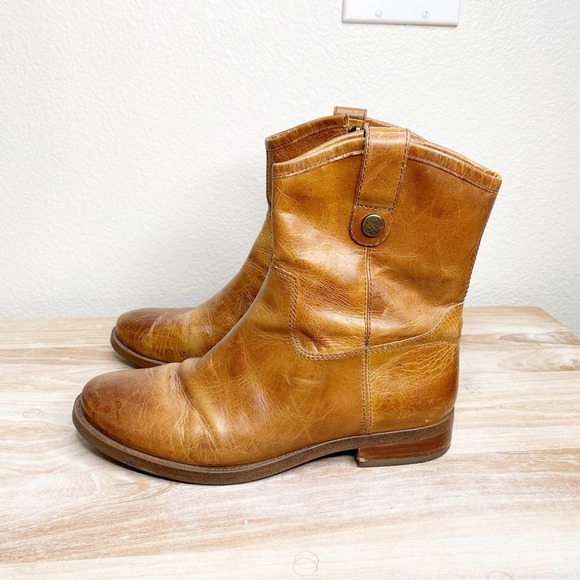 vince camuto brown leather distressed boots made in brazel size 8 - Picture 2 of 9